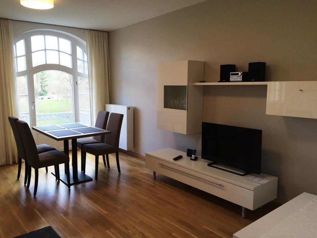 Appartements Am Kurpark บัดเพอร์ทอนท์ ภายนอก รูปภาพ