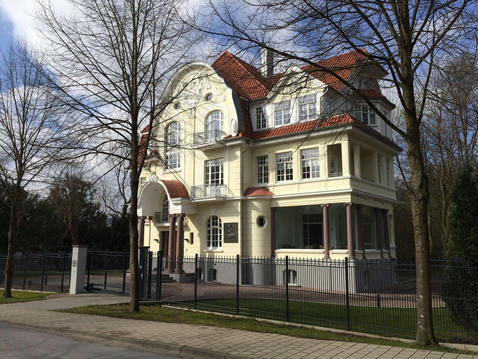 Appartements Am Kurpark บัดเพอร์ทอนท์ ภายนอก รูปภาพ