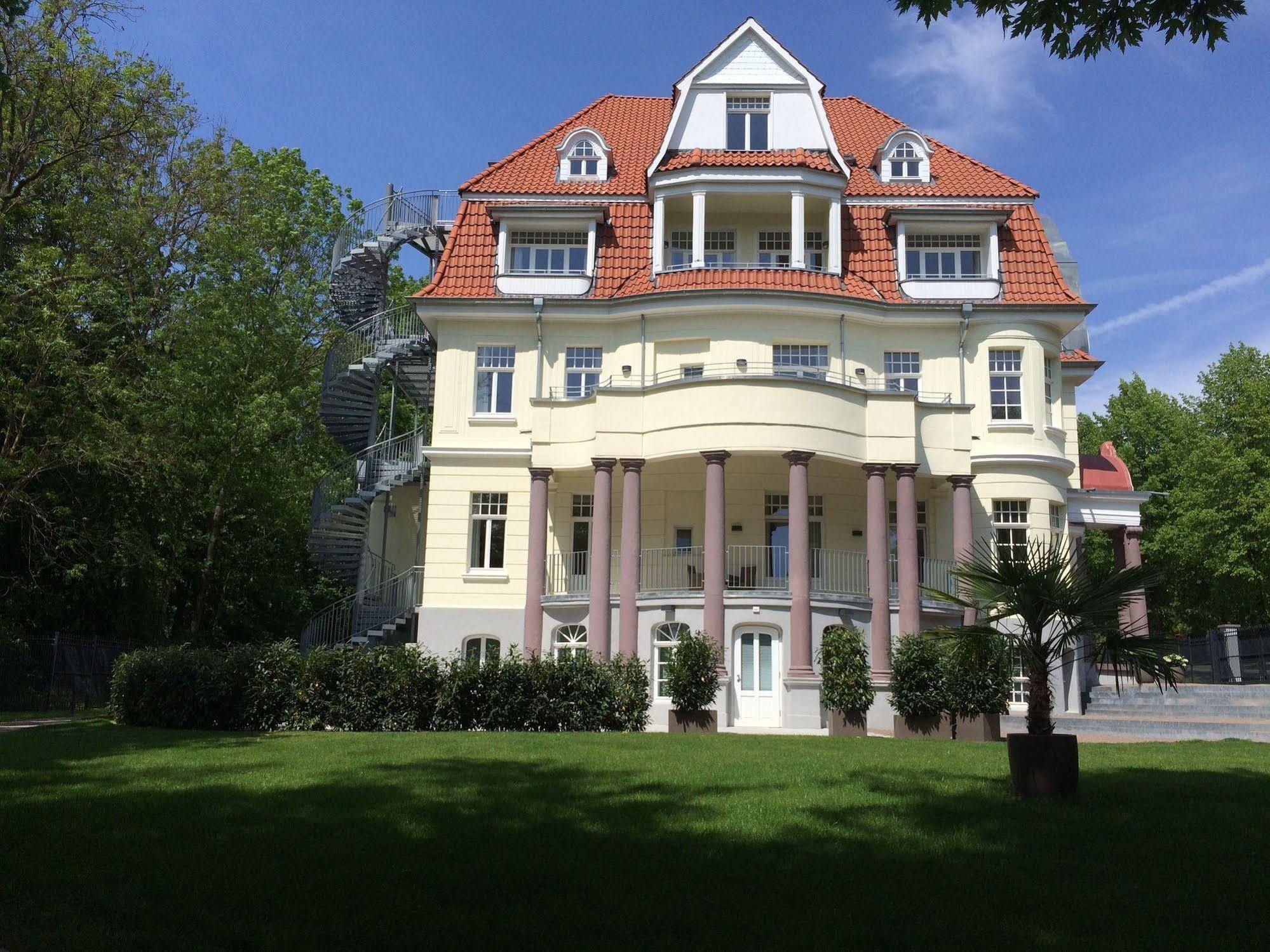 Appartements Am Kurpark บัดเพอร์ทอนท์ ภายนอก รูปภาพ